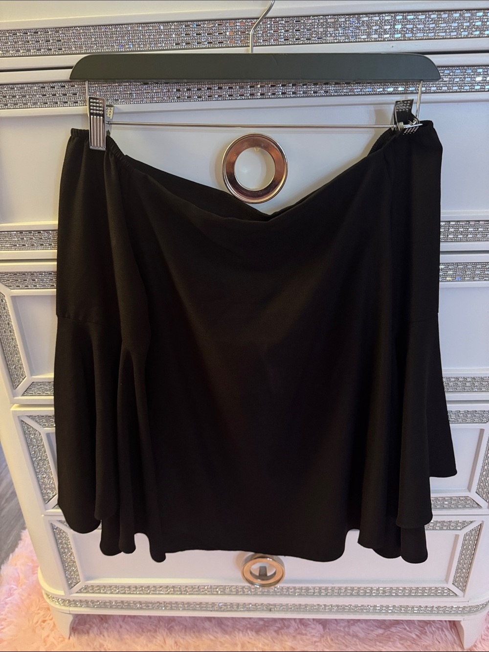 Design Lab Lord & Taylor Black Off-Shoulder Flowy Top